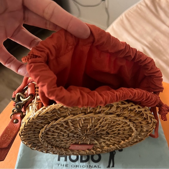 FRYE & CO Whicker Circle Purse Handbag Crossbody Orange - Picture 3 of 5